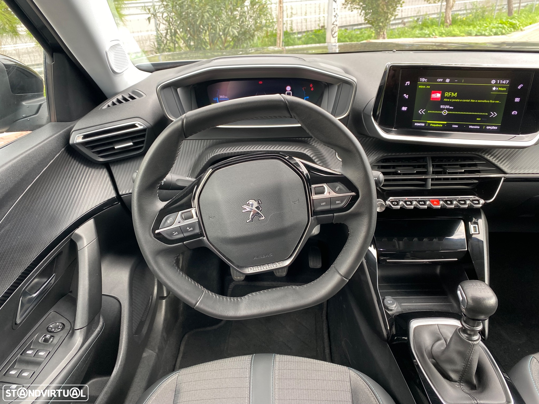 Peugeot 2008 1.2 PureTech Allure Pack - 27