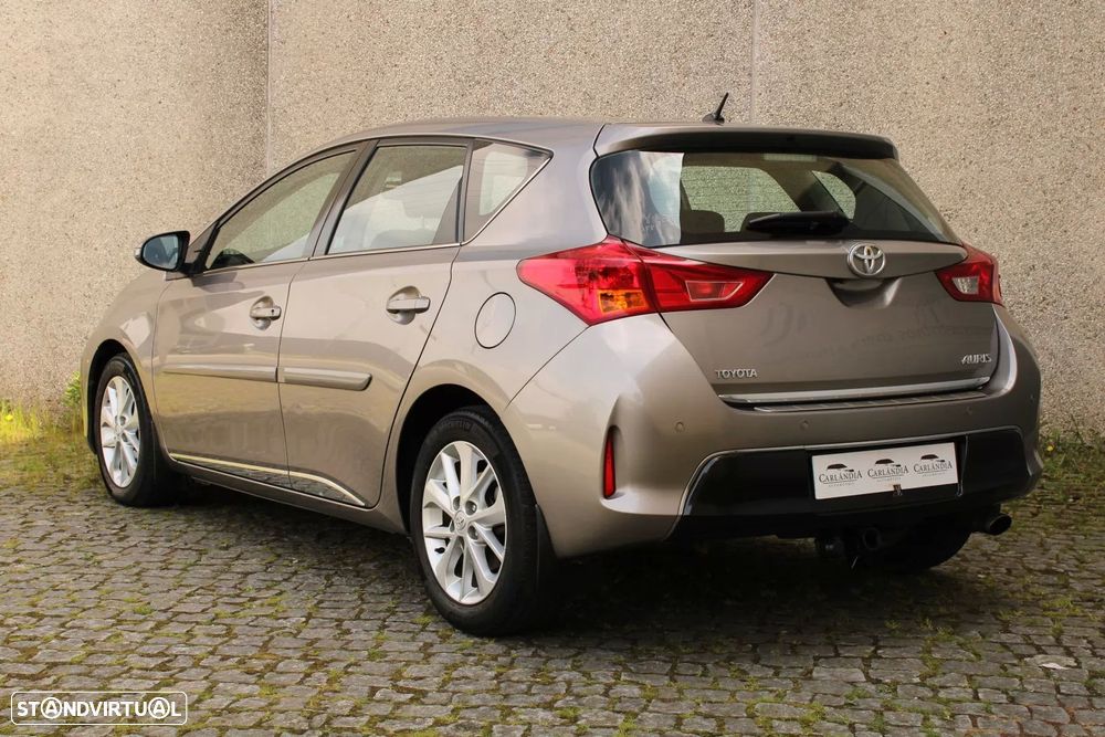 Toyota Auris 1.4 D-4D Exclusive+Navi - 4