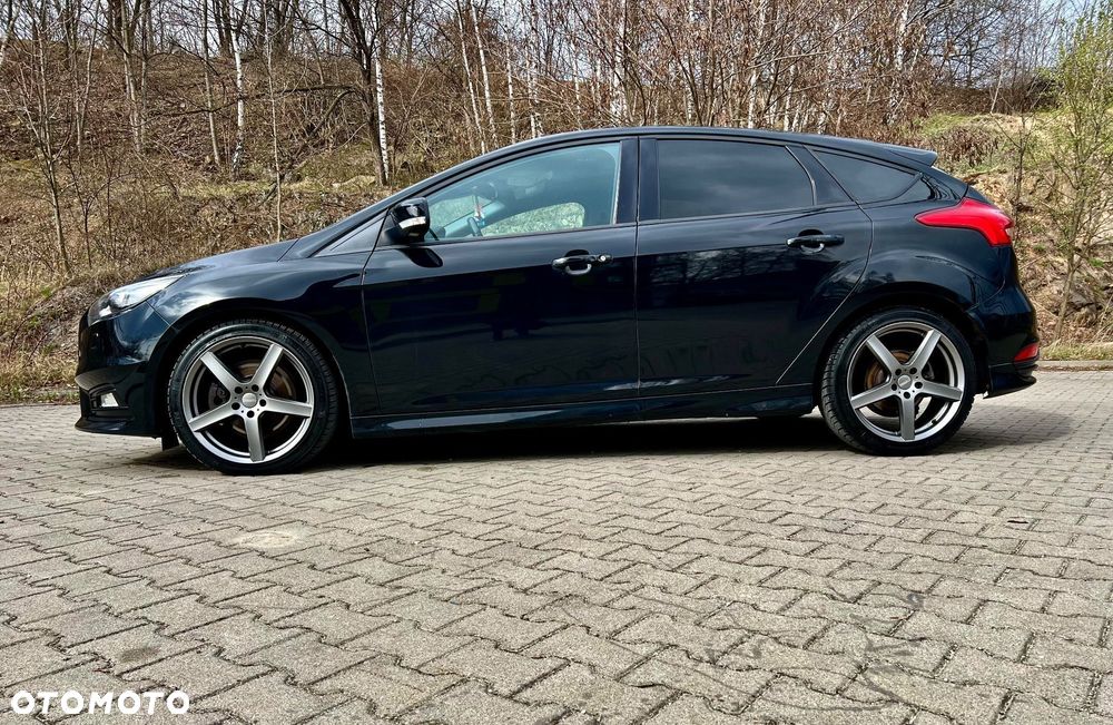 Ford Focus 2.0 TDCi ST-2 PowerShift - 2