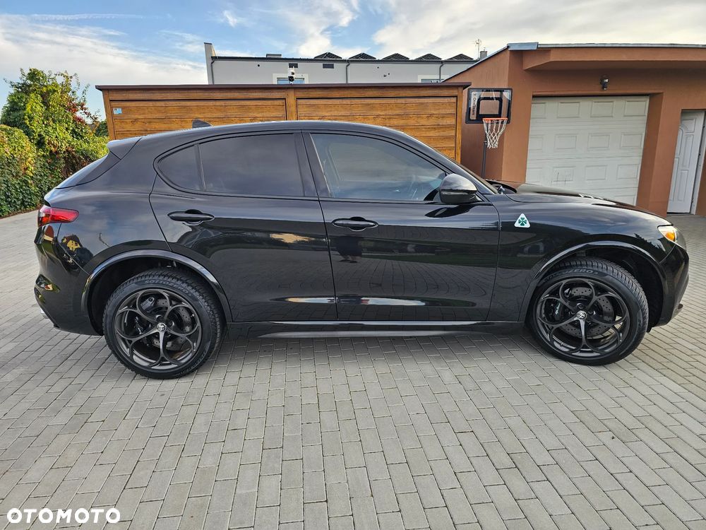 Alfa Romeo Stelvio - 24