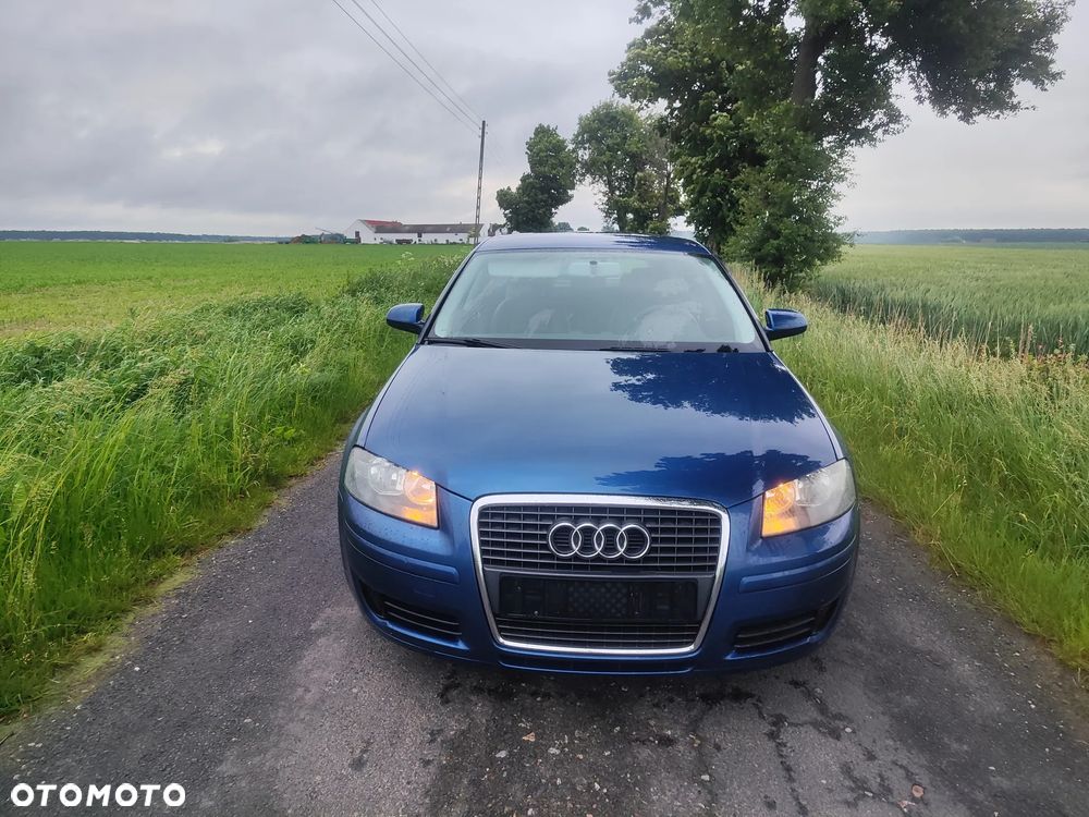 Audi A3 Sportback 1.8 TFSI Attraction - 3
