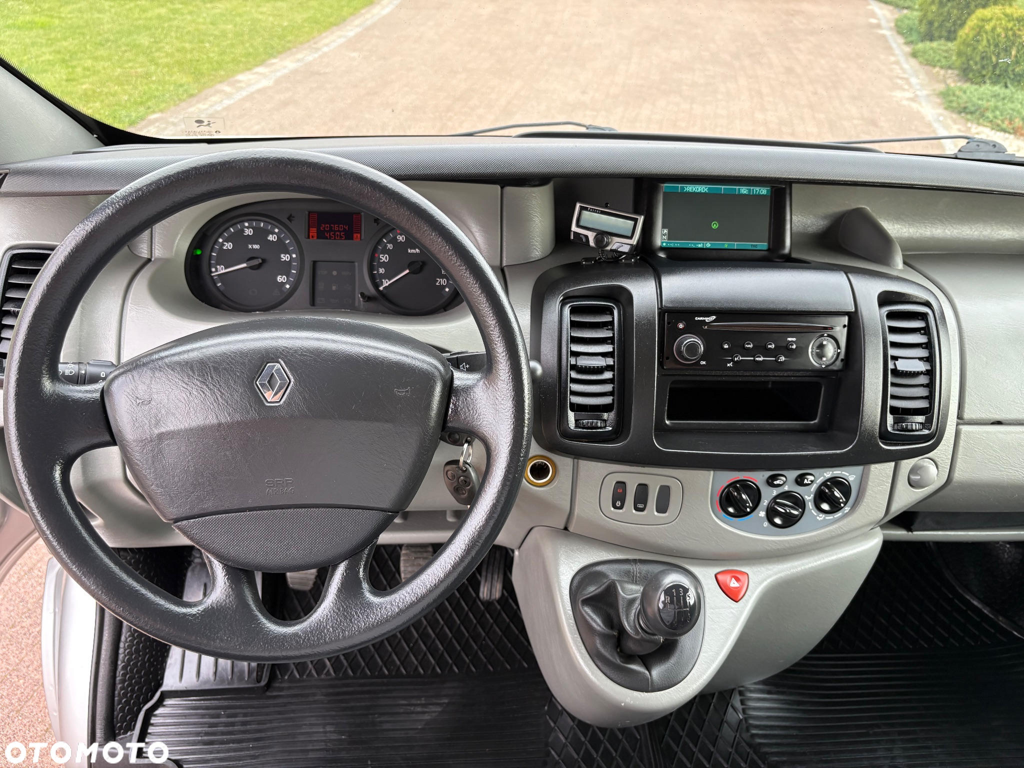 Renault Trafic - 18