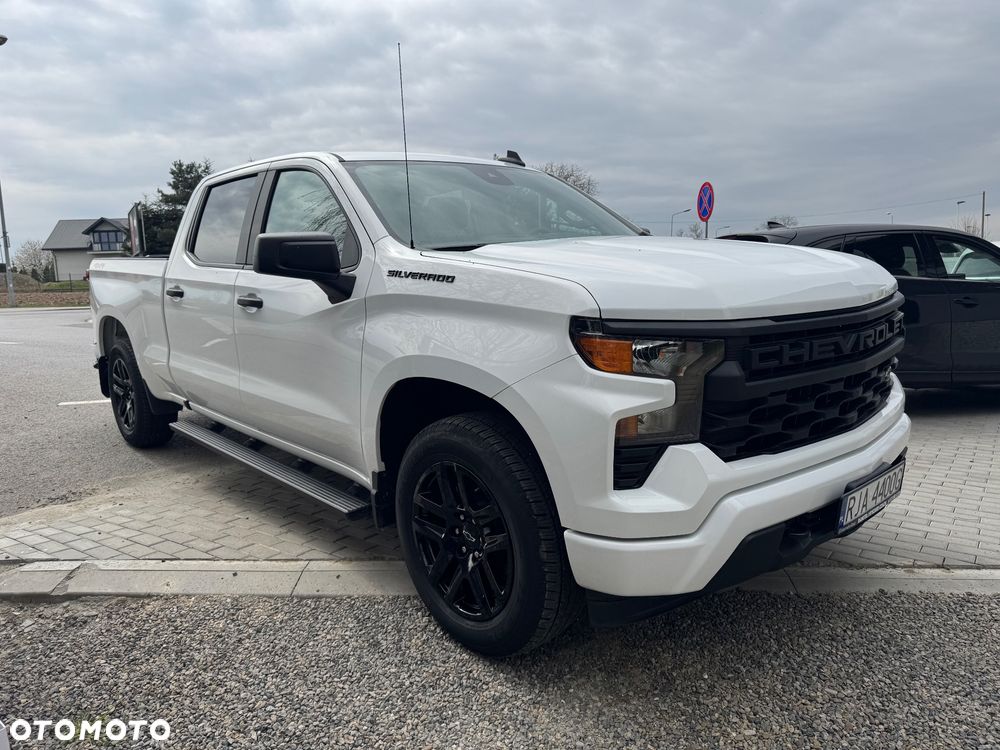 Chevrolet Silverado - 11