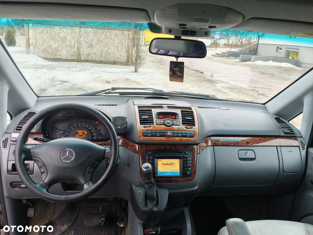 Mercedes-Benz Viano - 11