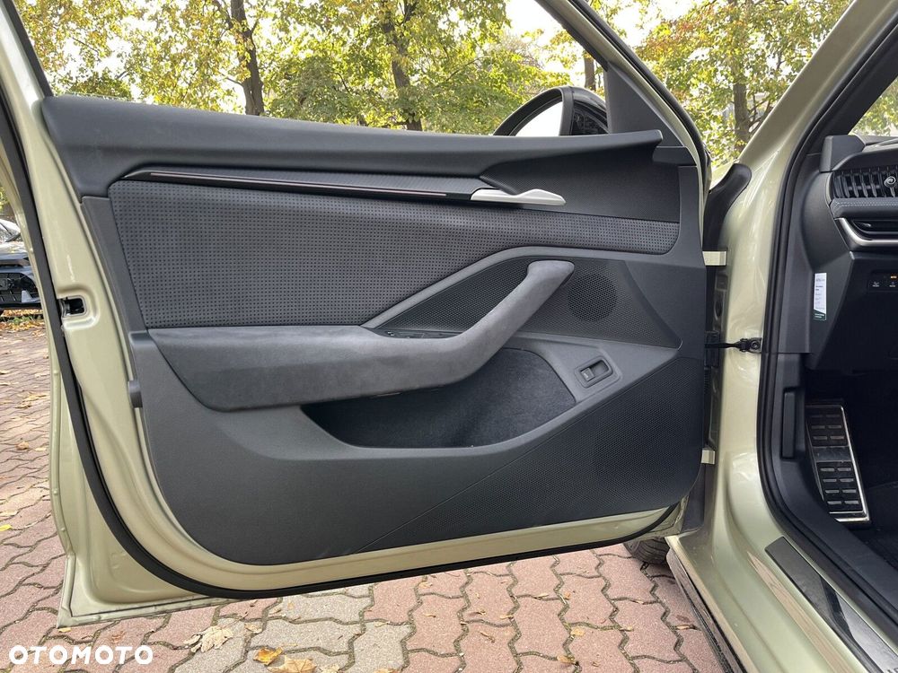 Skoda Superb 2.0 TSI Sportline DSG - 12