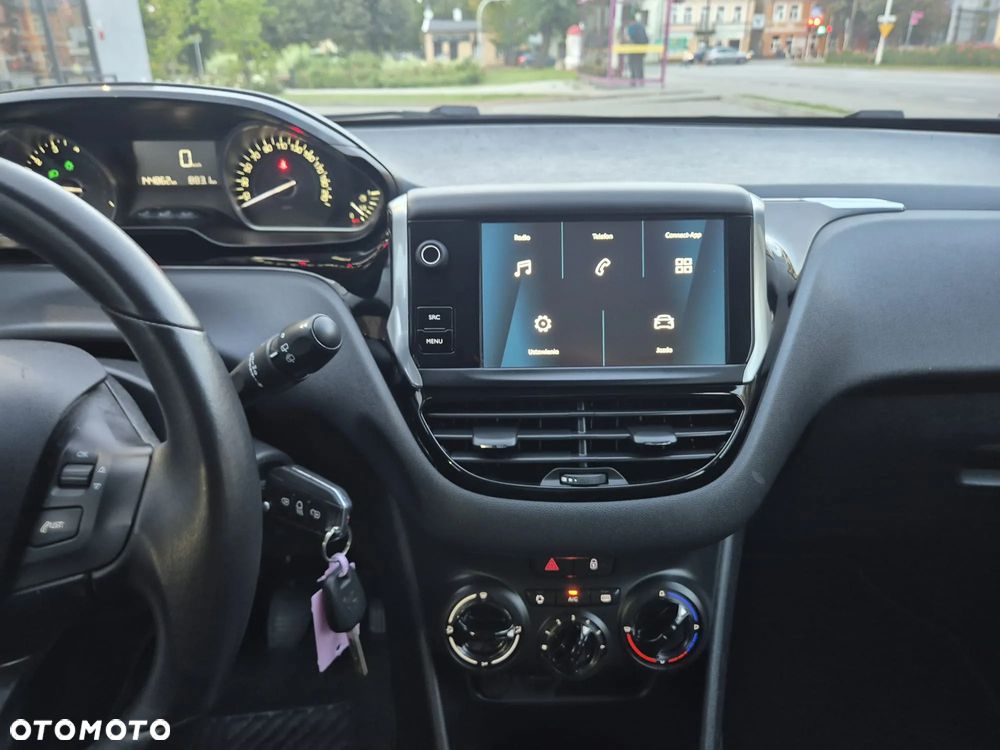 Peugeot 208 PureTech 82 Start & Stop Allure - 25