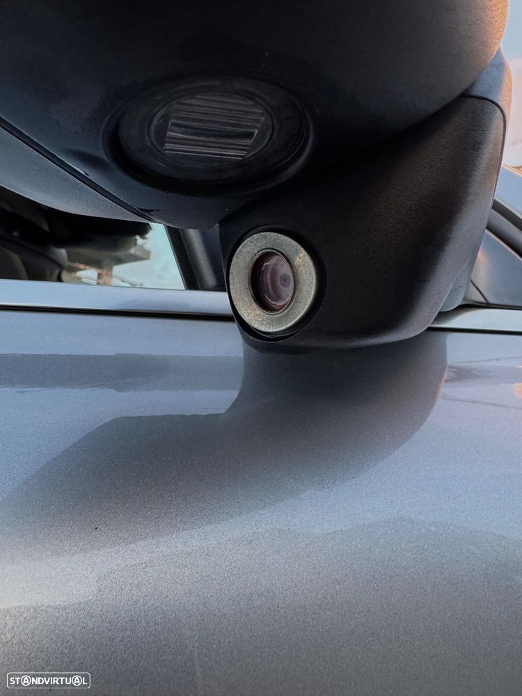 Volvo XC 60 2.4 D5 VOR Ocean Race AWD Geartronic - 16