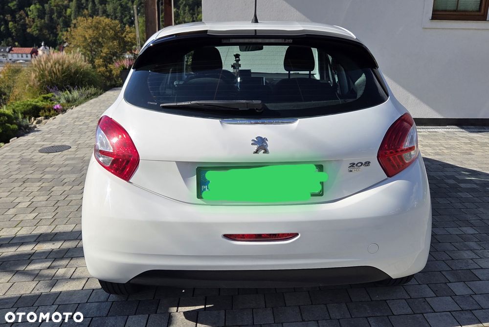 Peugeot 208 - 4