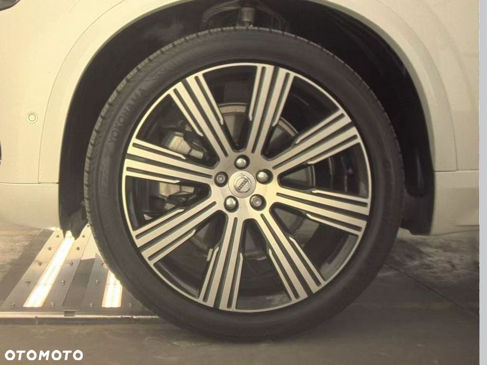 Volvo XC 90 - 20