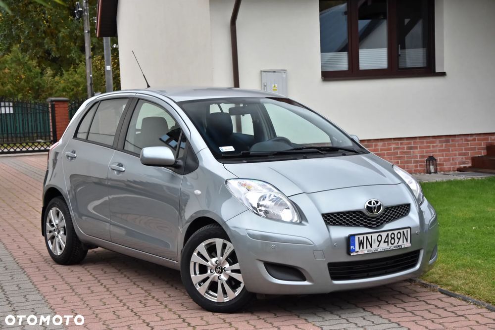 Toyota Yaris 2011 photo 3