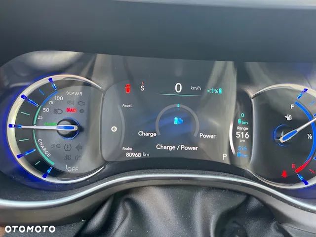 Chrysler Pacifica - 14