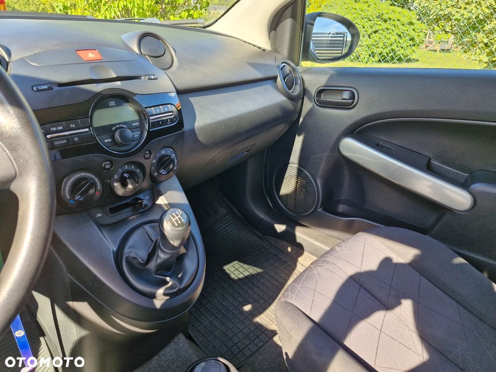 Mazda 2 - 9