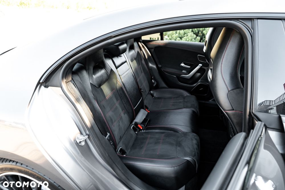 Mercedes-Benz CLA 250 4Matic 8G-DCT Edition AMG Line - 22