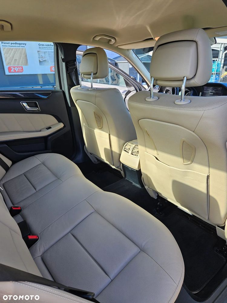 Mercedes-Benz Klasa E 350 CDI 4-Matic - 23
