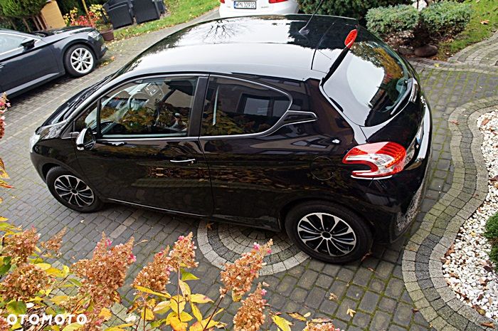 Peugeot 208 - 26