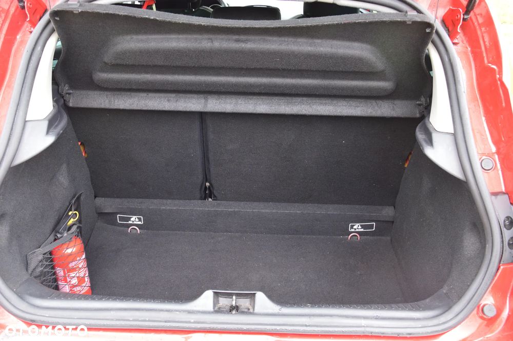 Renault Clio - 19
