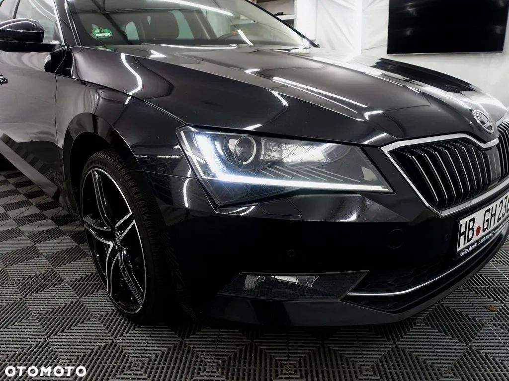 Skoda Superb 2.0 TDI Style DSG - 1