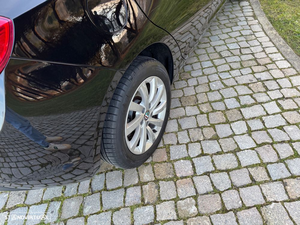 Alfa Romeo Giulietta 1.4 T M-air Distinctive - 24