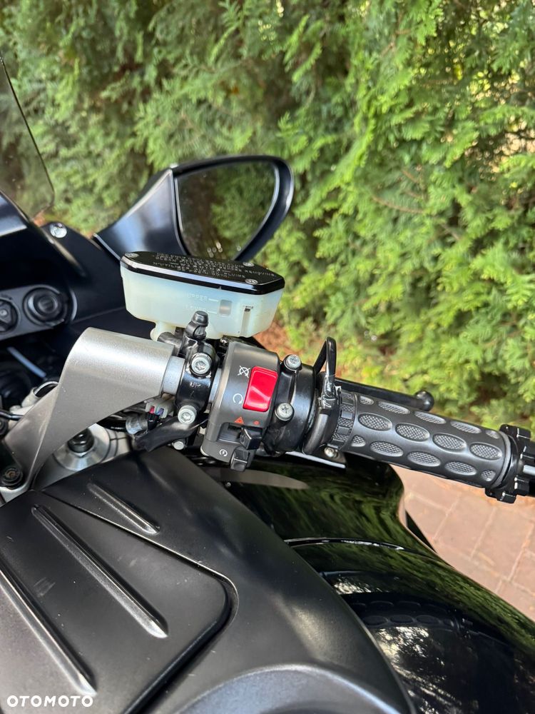 Kawasaki GTR - 17