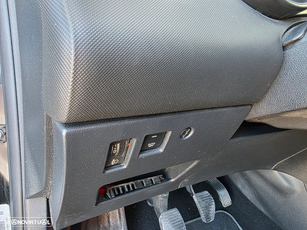 Peugeot 308 1.6 e-HDi Sportium CVM6 - 11