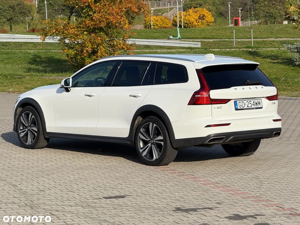 Volvo V60 Cross Country Pro D4 AWD - 6