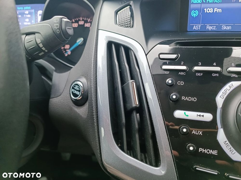 Ford Focus 1.6 EcoBoost Titanium - 21