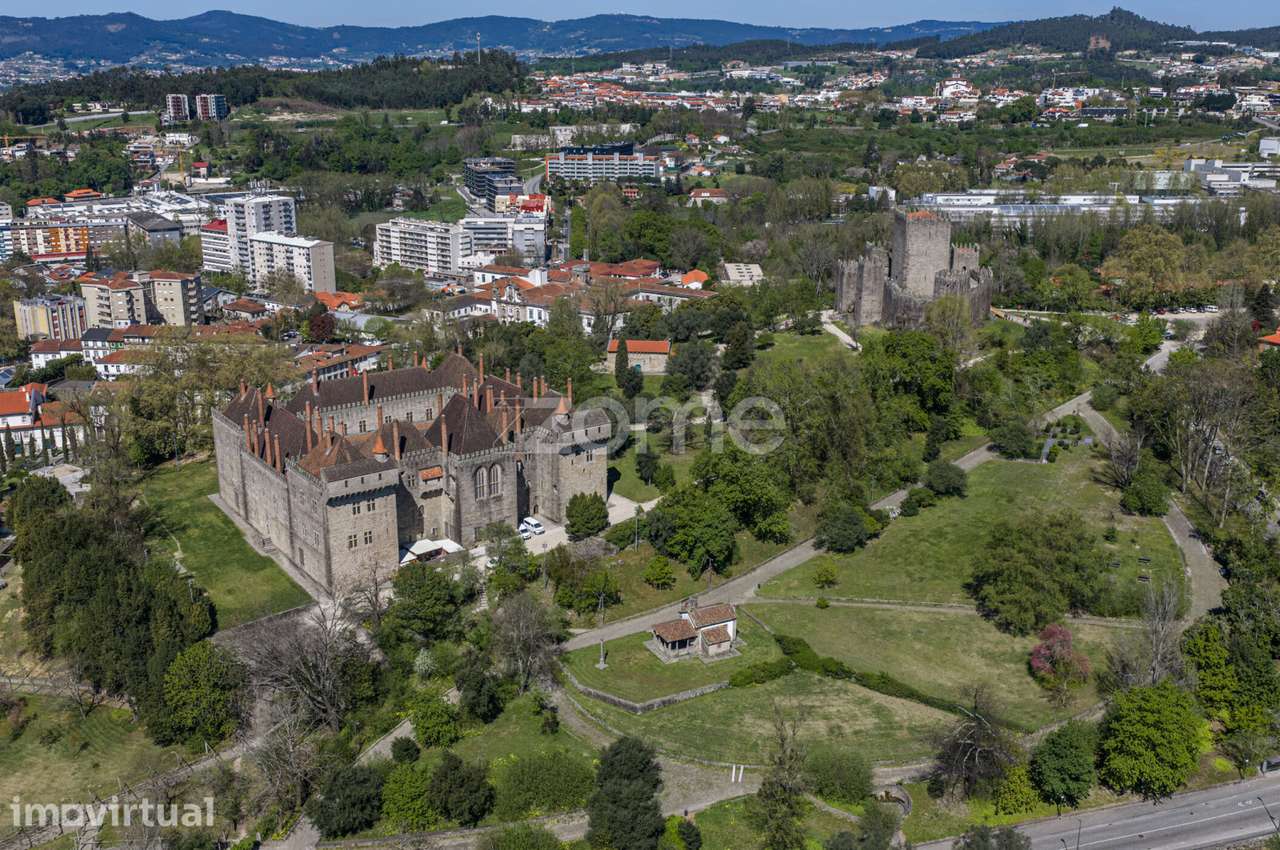 Moradia T7no centro histórico em Guimarães - Grande imagem: 3/34