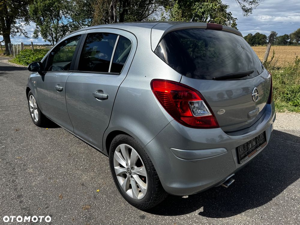 Opel Corsa 1.4 16V 150 Jahre - 6