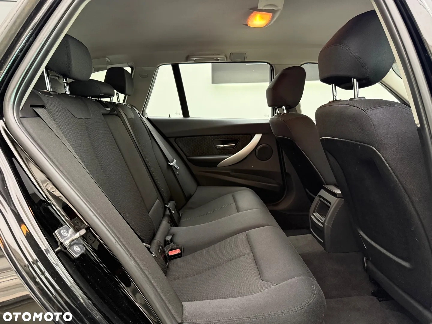 BMW Seria 3 316d Touring - 19