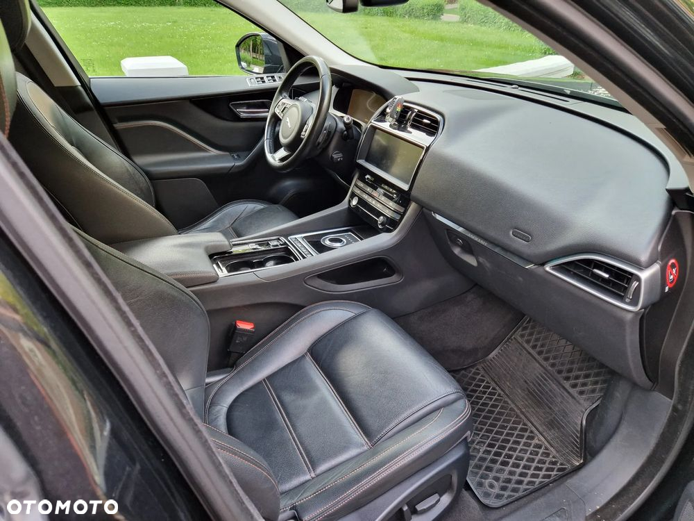 Jaguar F-Pace 2.0 i4D AWD Prestige - 8