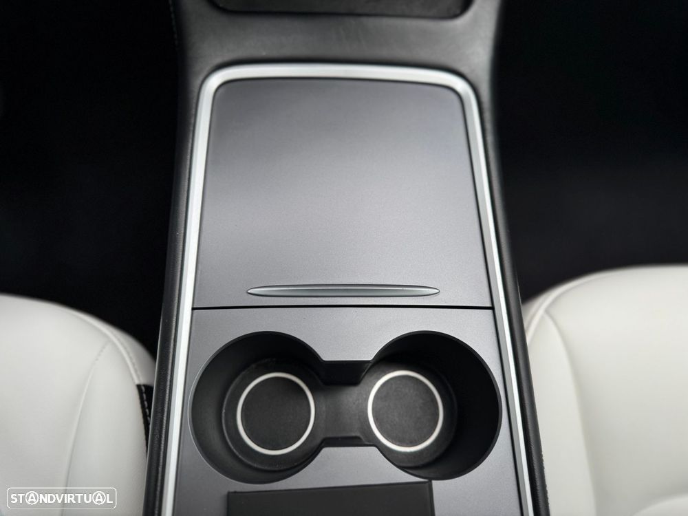 Tesla Model Y Tração Traseira - 33