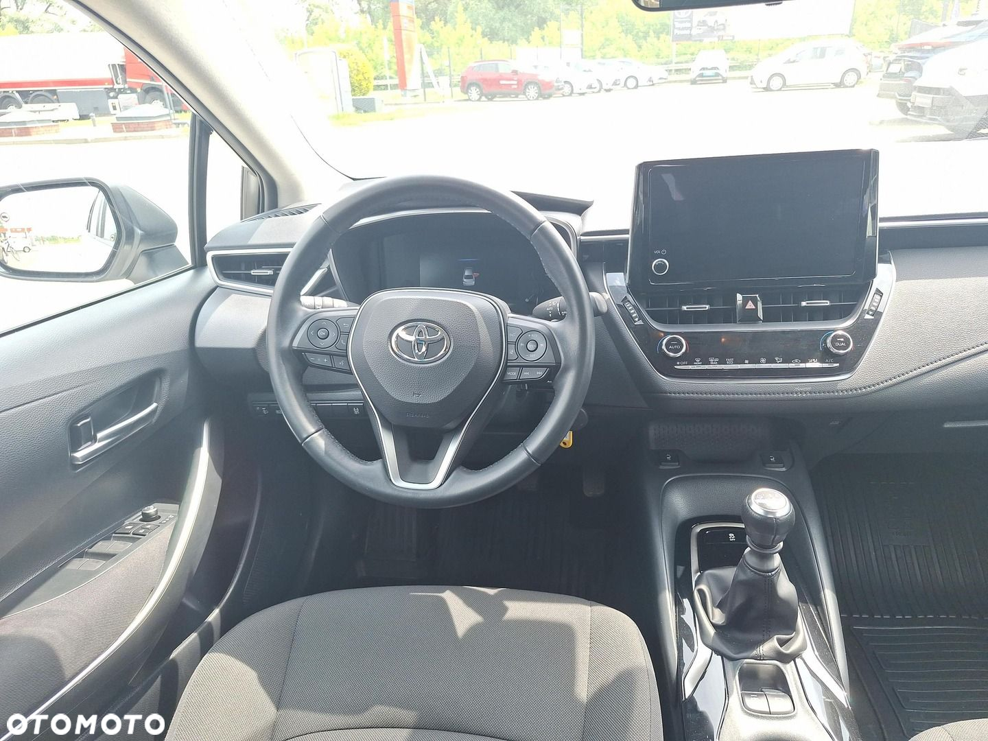 Toyota Corolla - 12