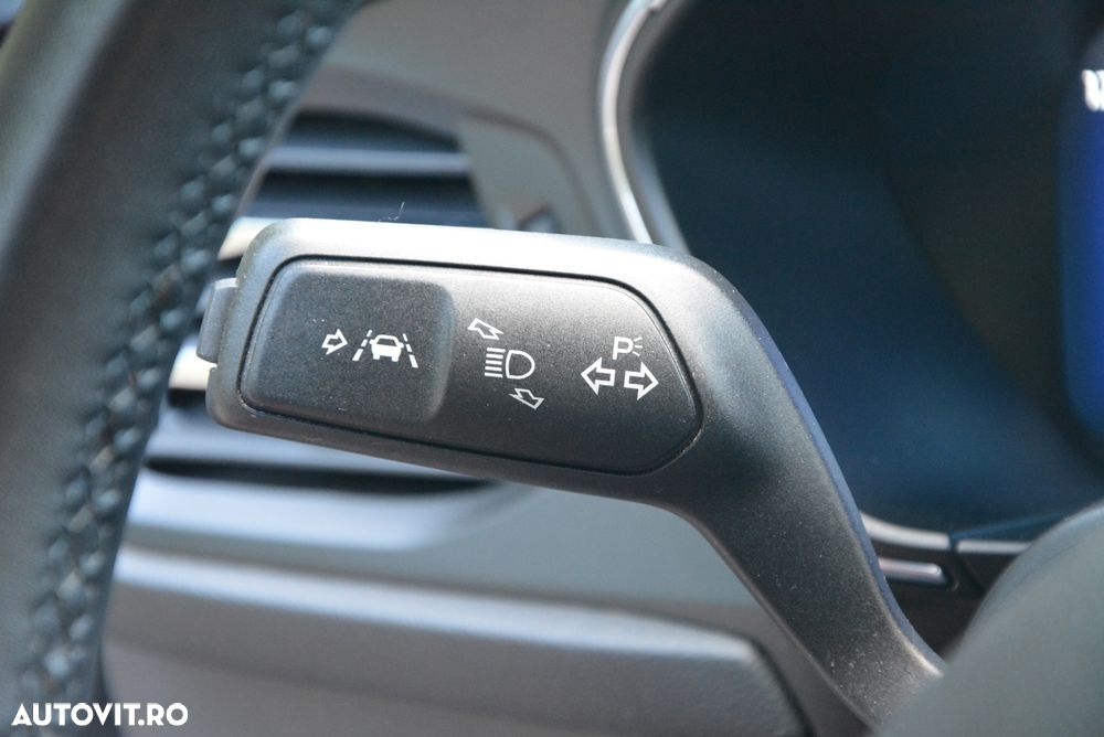 Ford Focus 1.0 EcoBoost Hybrid TITANIUM X - 22