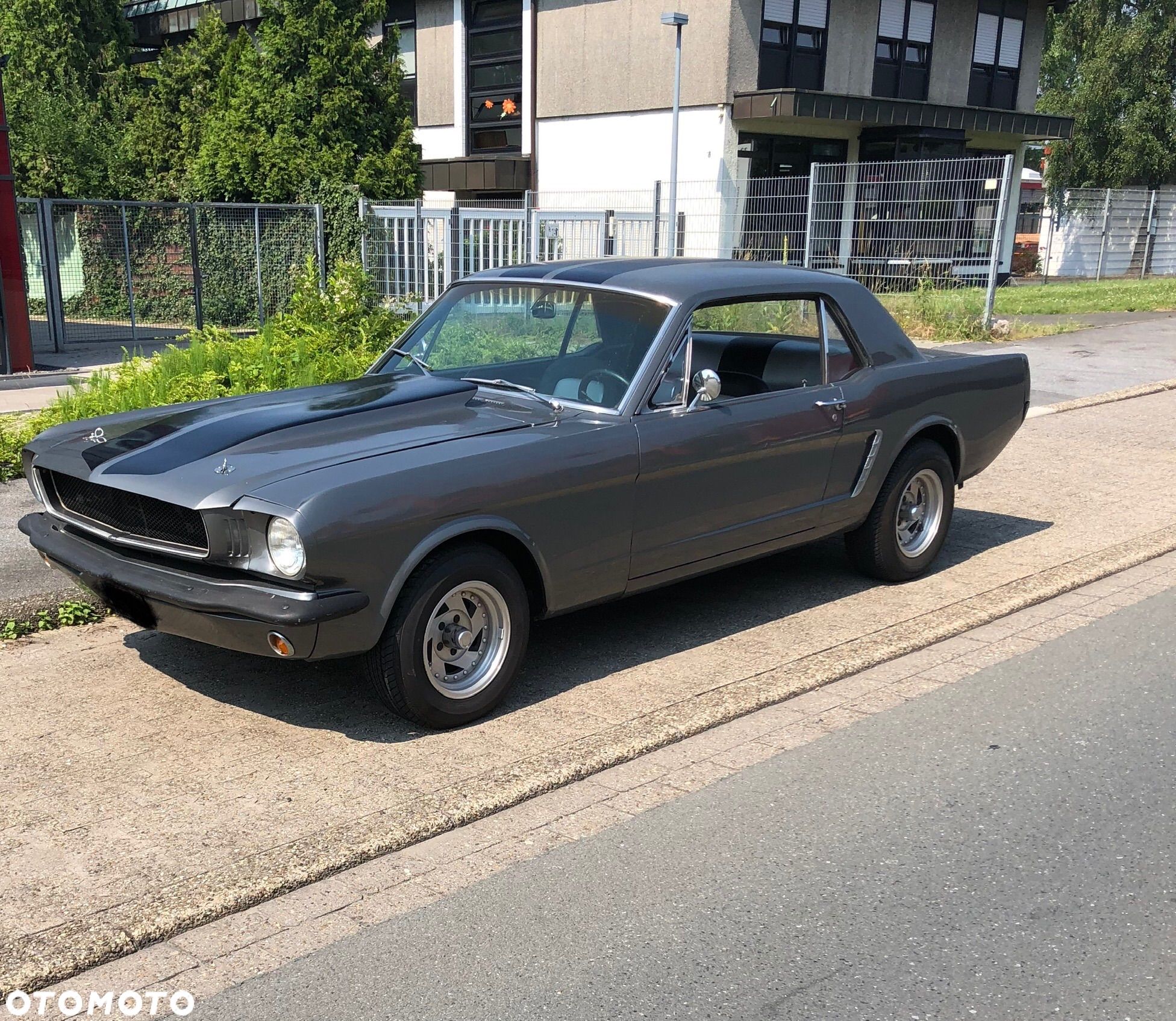 Ford Mustang - 1