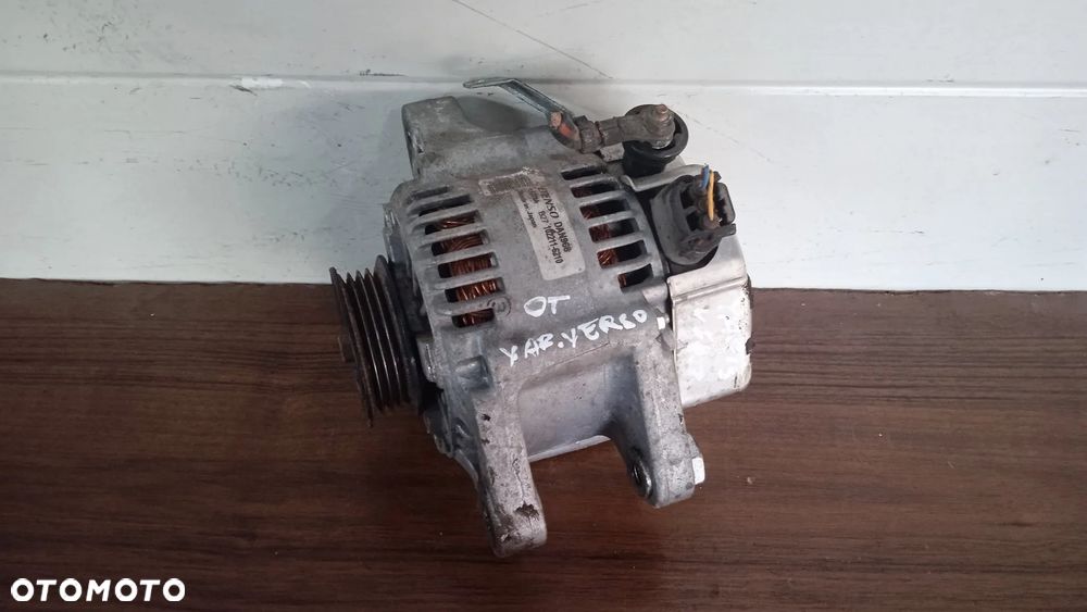 Alternator Toyota Yaris Verso 1.3 VVTI 102211-6210 - 1