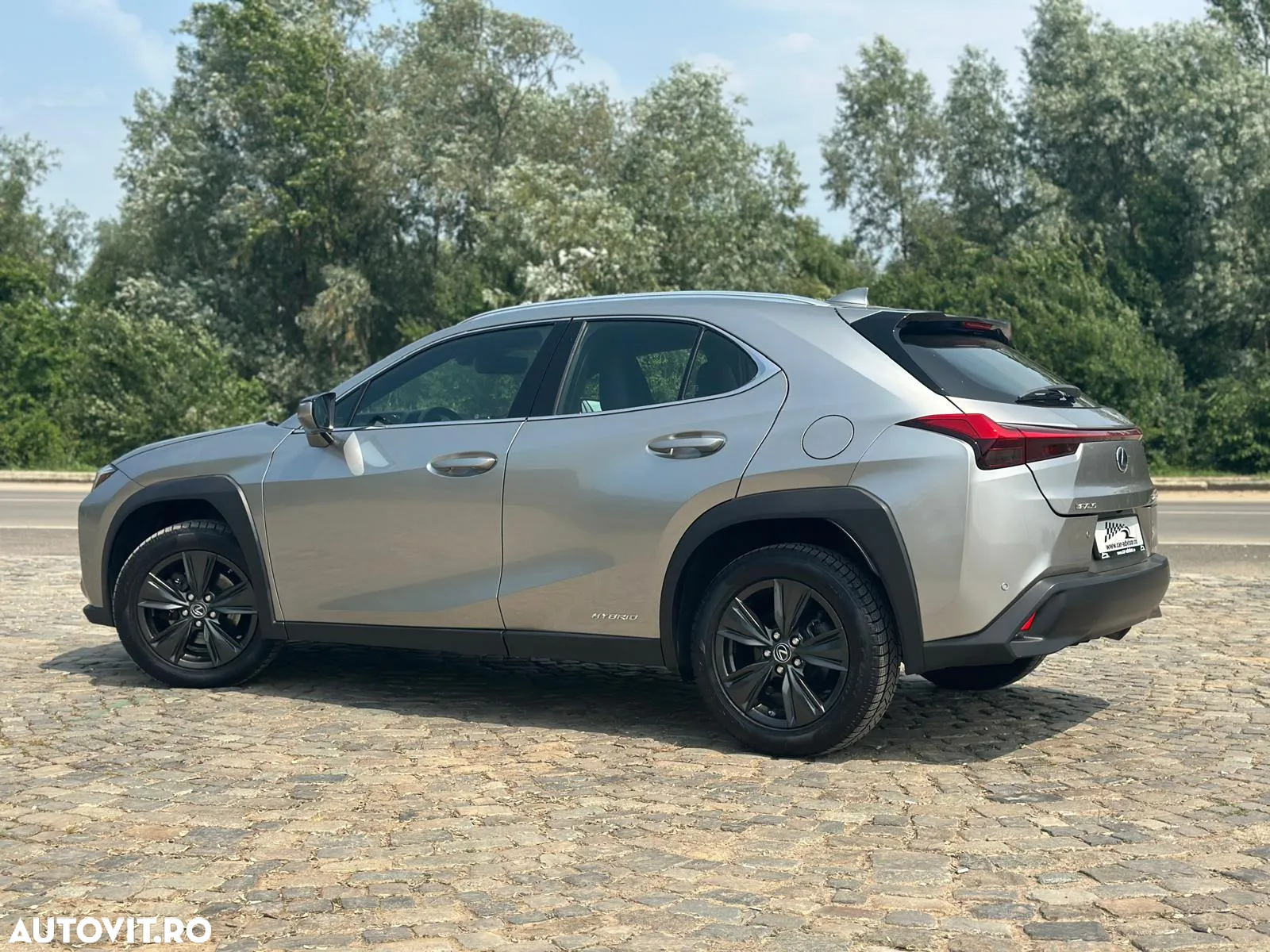 Lexus UX 250h Business Edition - 5