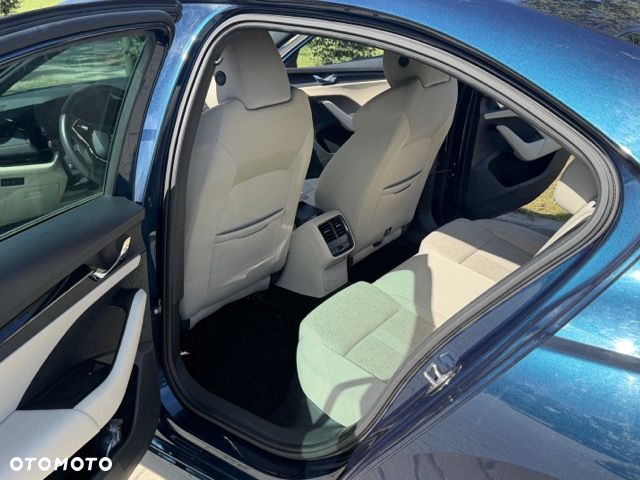 Skoda Octavia 2.0 TDI Style DSG - 11