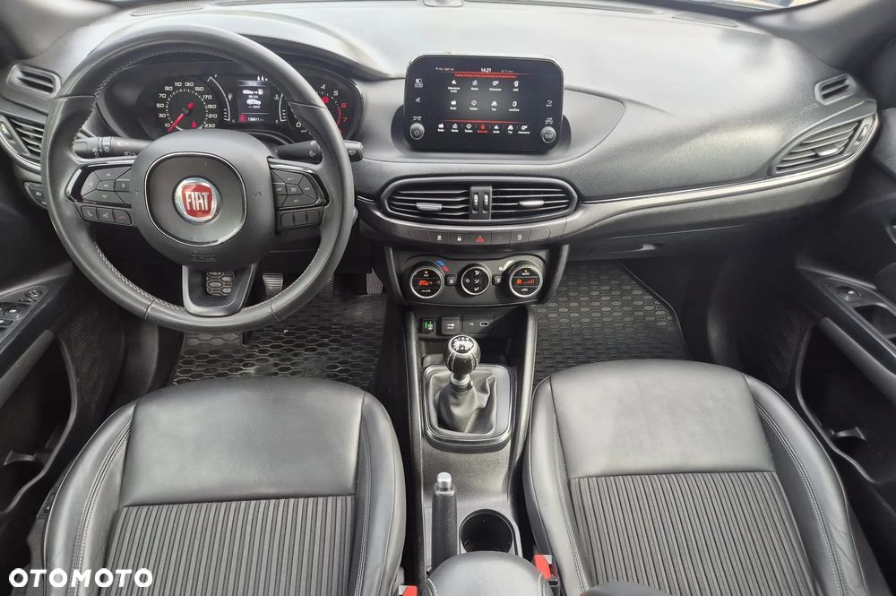 Fiat Tipo 1.4 T-Jet 16v Lounge - 11