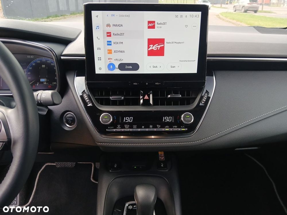 Toyota Corolla 1.8 Hybrid Comfort - 32