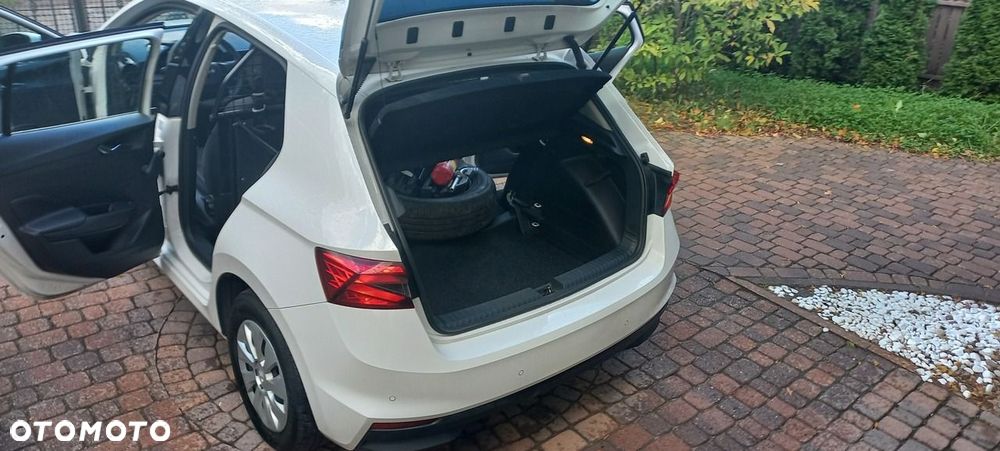 Skoda Fabia 1.0 MPI Essence - 34