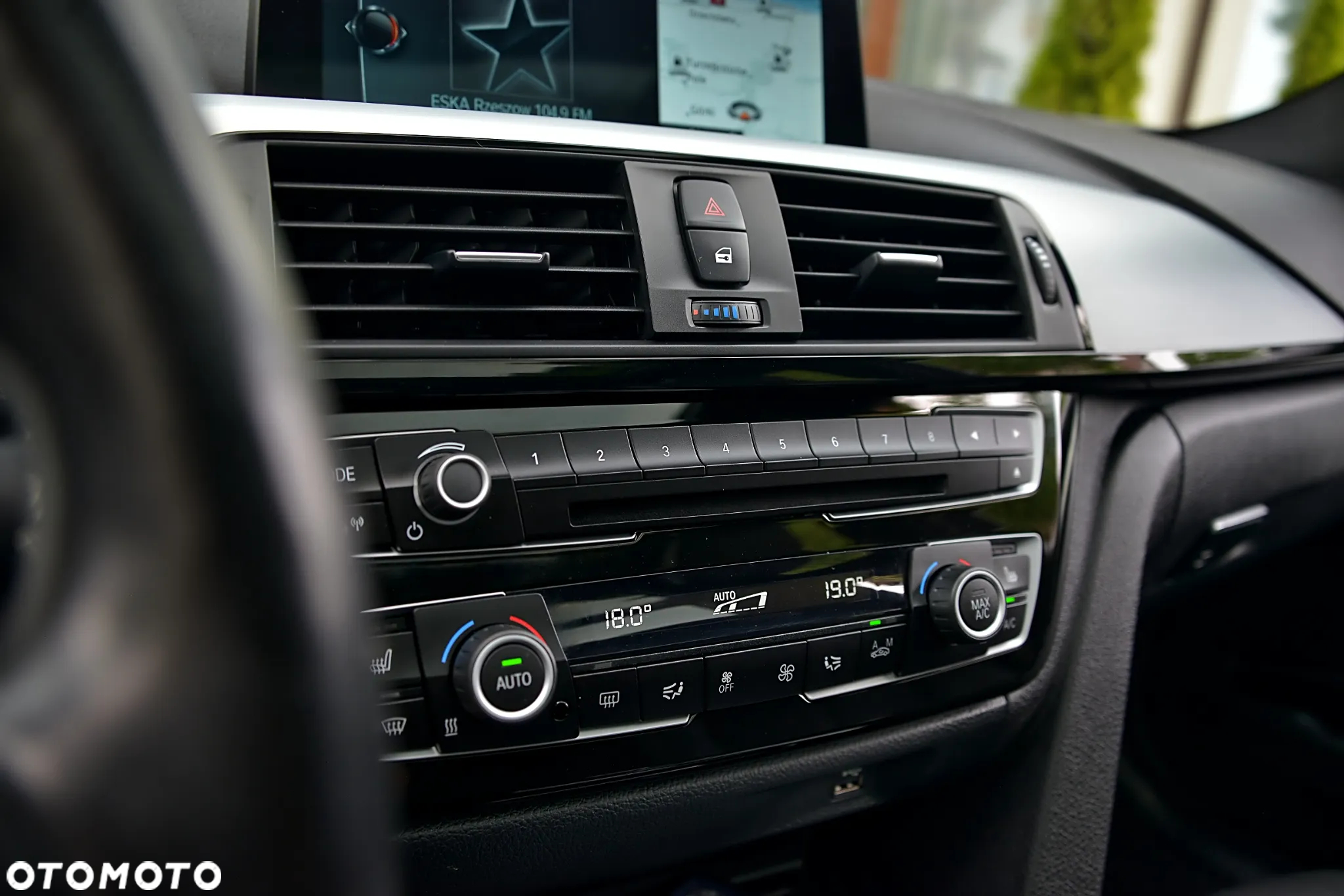BMW Seria 3 325d Touring M Sport - 36