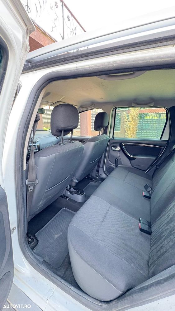 Dacia Duster 1.5 dCi 4x2 Laureate - 8