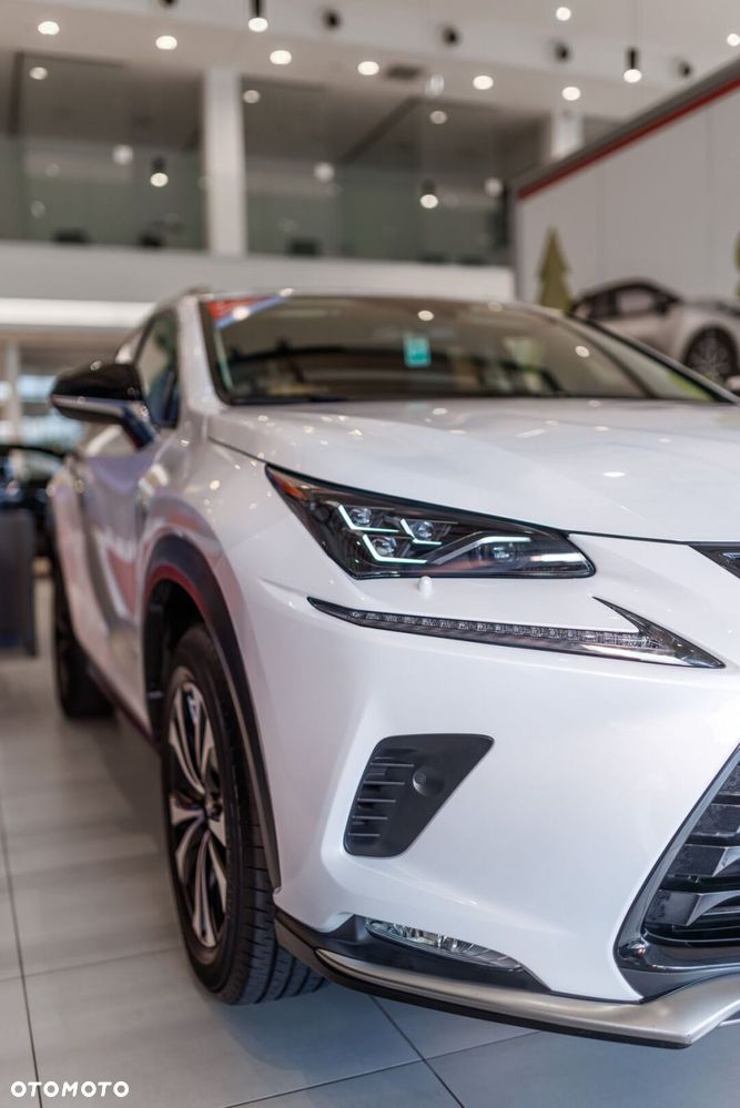 Lexus NX 300 F Impression AWD - 12