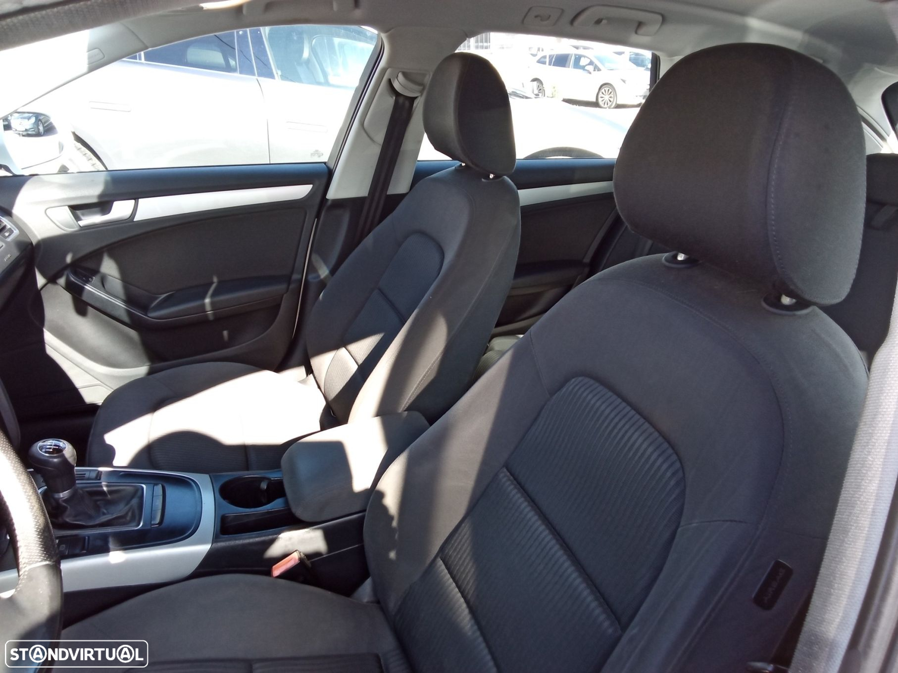 Audi A4 Avant 2.0 TDI Advance - 19