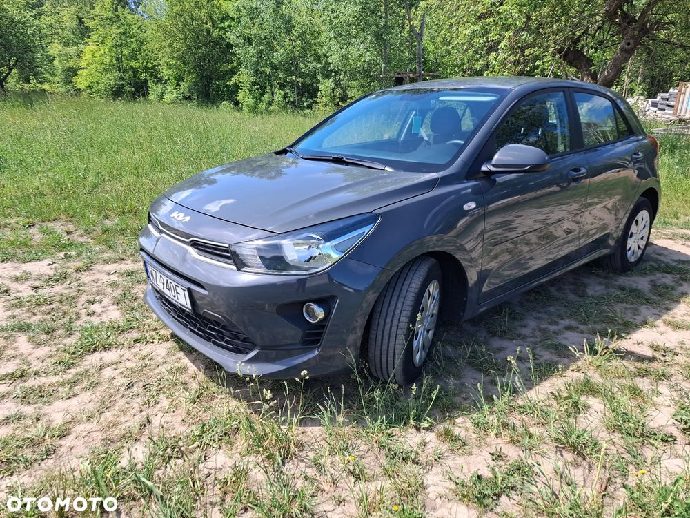 Kia Rio 1.2 L - 1