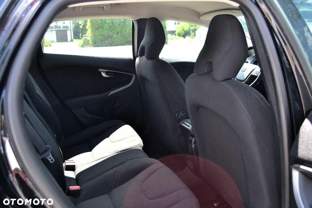 Volvo V40 D2 Kinetic - 10