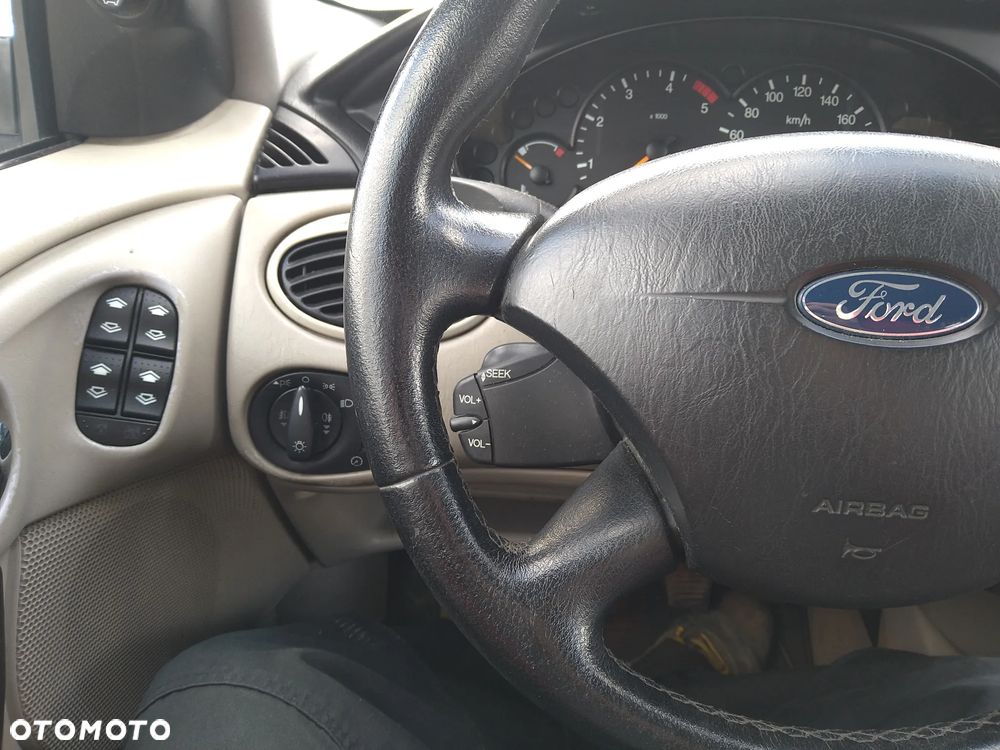 Ford Focus TDCi Ghia - 17