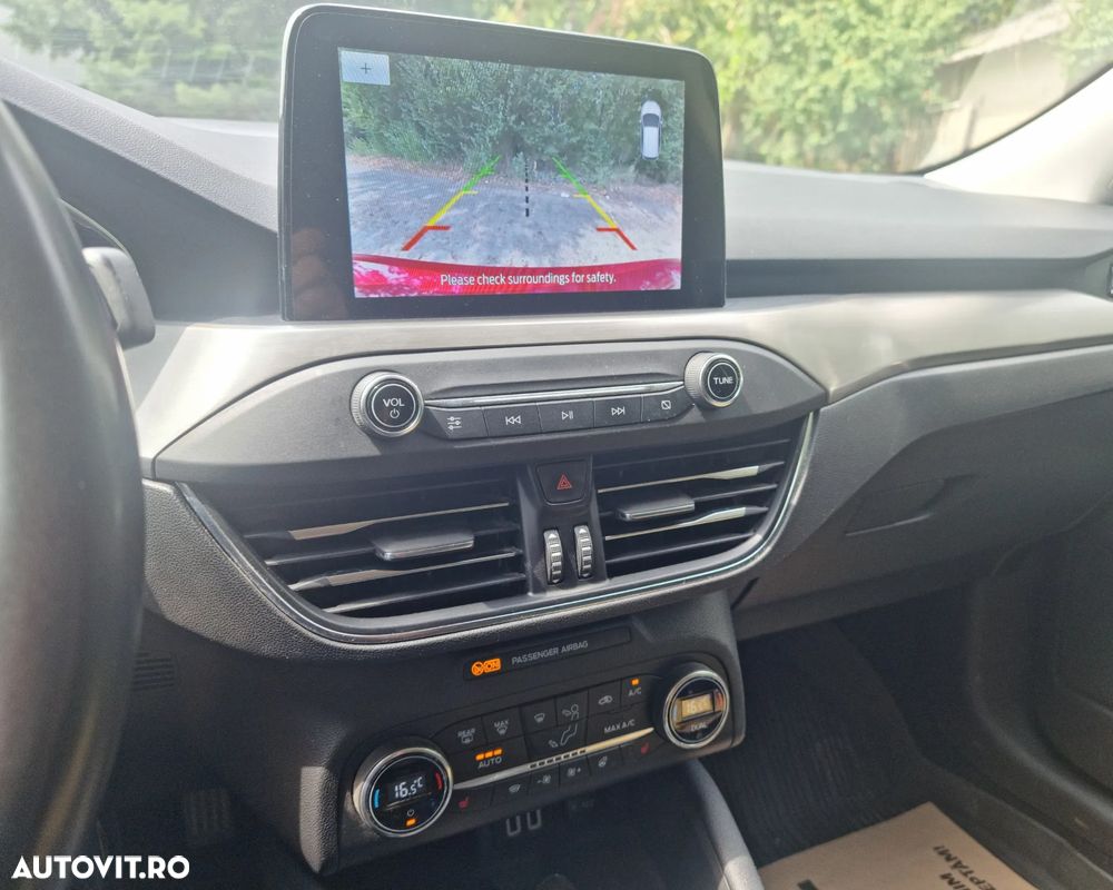 Ford Focus 1.0 EcoBoost Titanium Business - 14