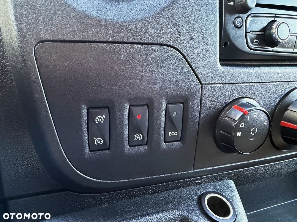 Renault MASTER L2H2 ŚREDNI KLIMA/NAWIGACJA/3osobowy - 31