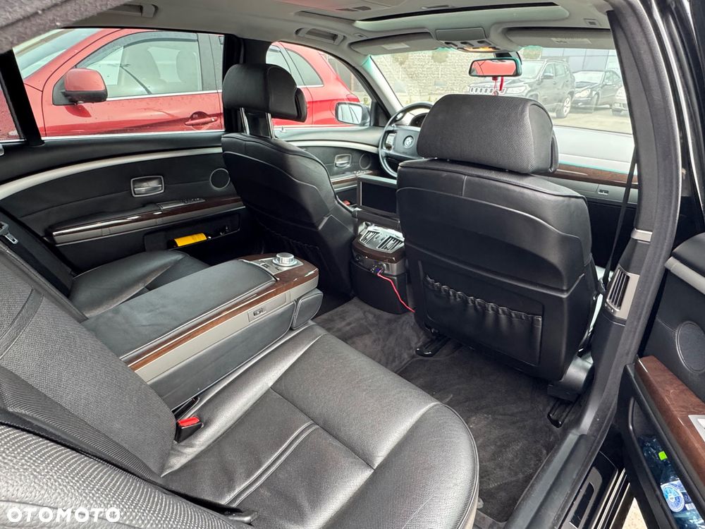 BMW Seria 7 750i L - 13